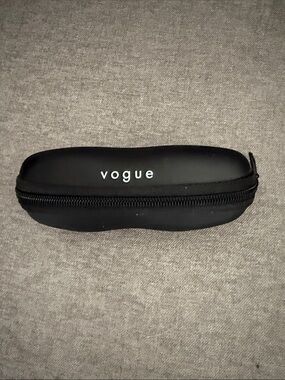 Vogue Black Eyewear Zip Case